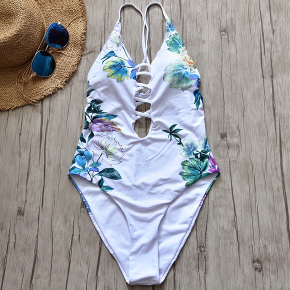 One Piece Floral Print Swimsuit - Picture 2 of 3